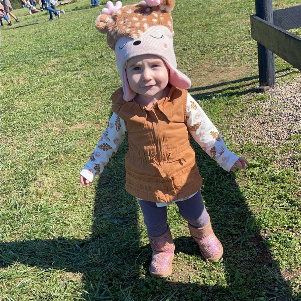 Aspen kids 4 piece set great for fall. Size 12-18 months